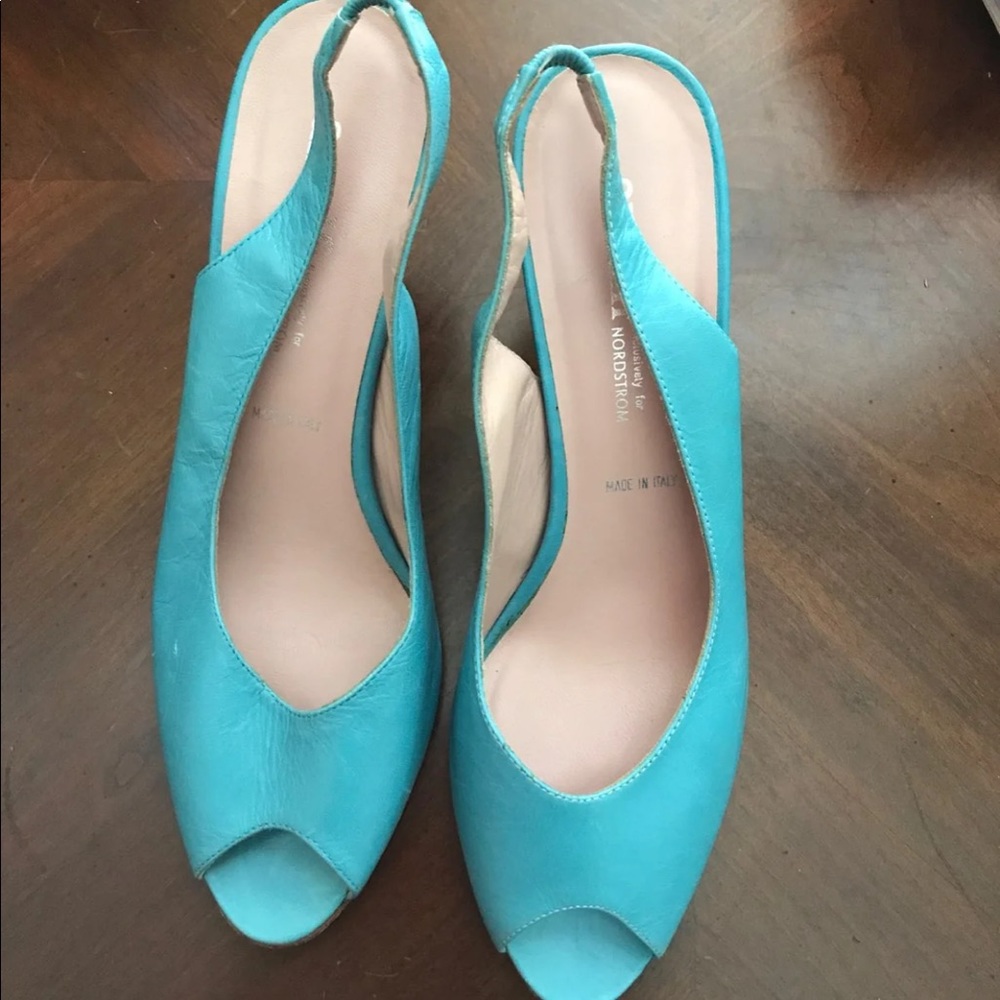Turquoise peep toe